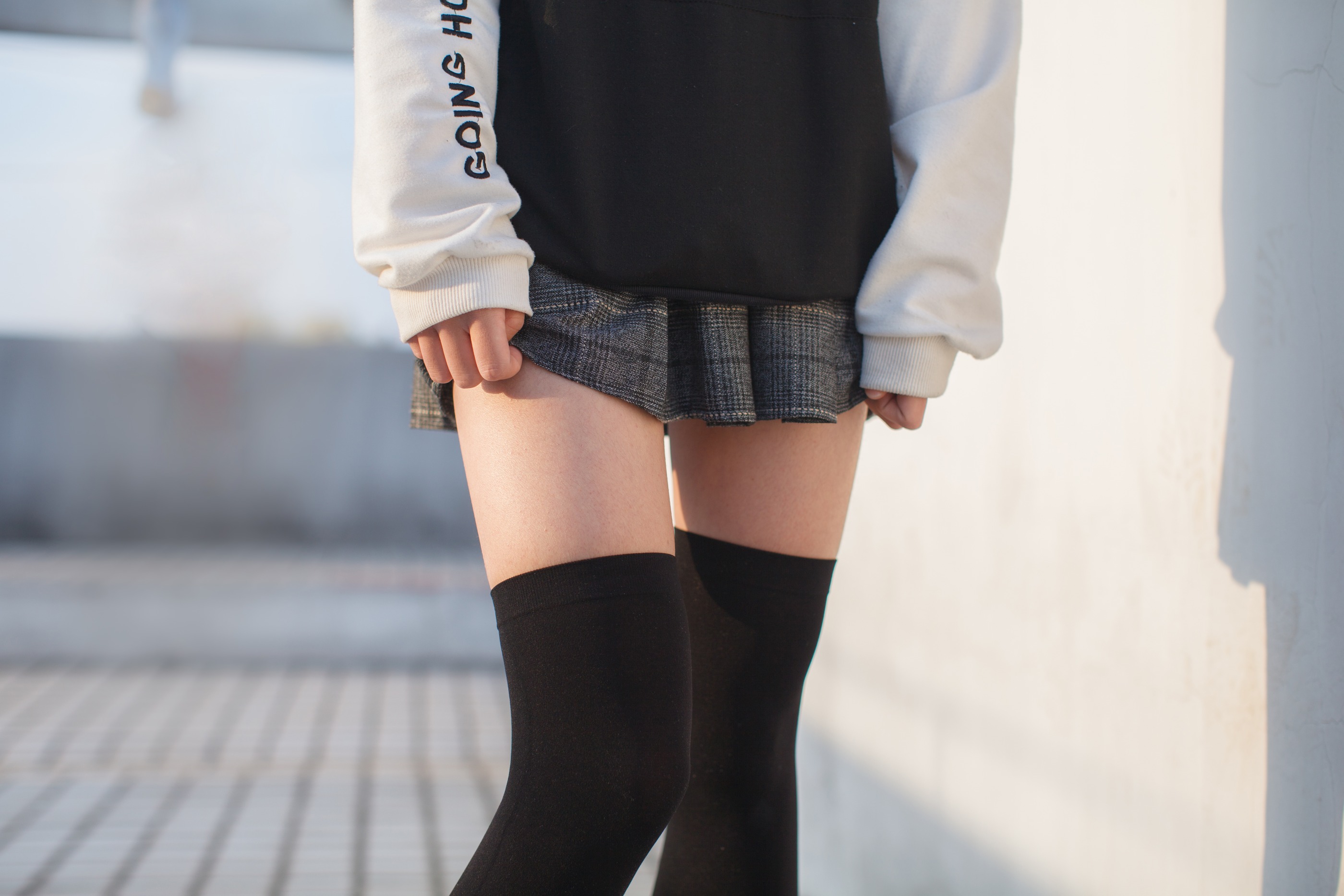 图片[1]-少女秩序 – NO.004 写真 EXvol.004 天台黑色过膝袜短裙[47P]-XikXak